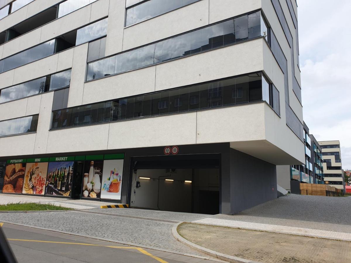 Kama Apartments Прага Екстер'єр фото